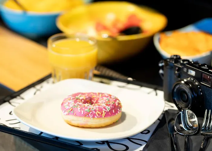 Moxy Aberdeen AirportAirport Hotel